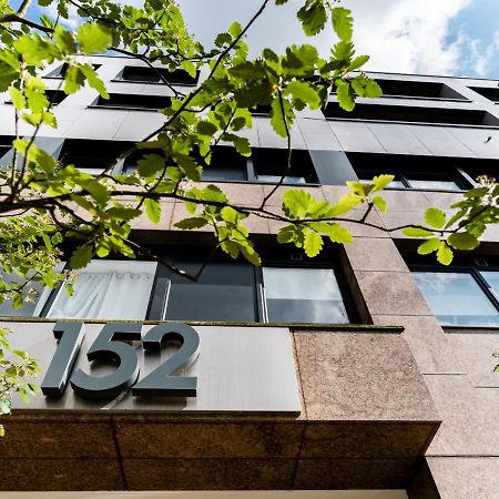 Modern Two-Bedroom Apartment - Central Location, Free Wi-Fi, Ideal For Long Stays By Av Hughes Properties Milton Keynes Esterno foto