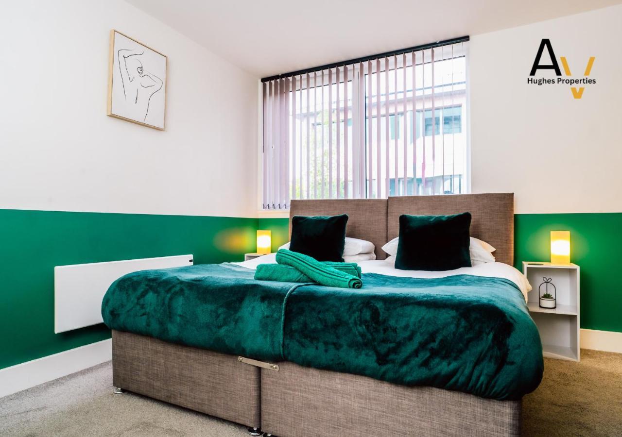 Modern Two-Bedroom Apartment - Central Location, Free Wi-Fi, Ideal For Long Stays By Av Hughes Properties Milton Keynes Esterno foto